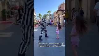 Adorable Little Girl LOVES Universal Studios