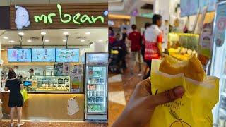 Mr bean pancake making video in Singapore #pancake #singapore #Westmall #bukitbatok