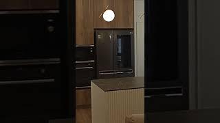 современная кухня гостиная с островом