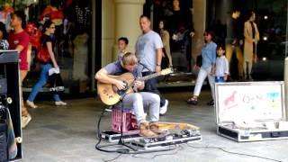 amazing street performer at perth in australia (performer : oisinandmalachy.)