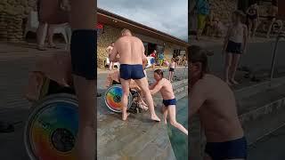 Как от счастья смеяться / Виктор Счастливый