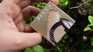 Becca Cosmetics | Champagene Pop | Mini Highlighter | Review