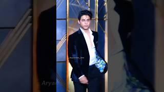 Kaisa Sarmana Aaja Nachke Dikha Du Aryan khan #aryankhan #love #srk #sharukhkhan #shorts