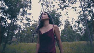 Bersandar - Krista Monica (Official Music Video)
