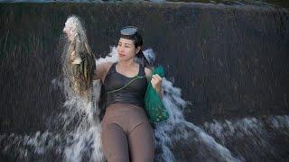 How to catch stream fish. Skills to dive for clams, cast nets and cook dinner