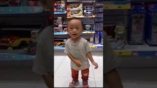 Banyak mainan #bocil#lucu#imut#cutebaby#cute#toko #mainananak #video #viral #shorts #shortvideo