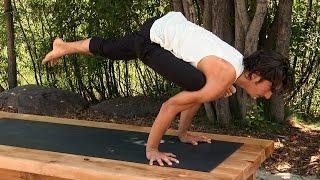 Mini-Workshop: Flying Pigeon Pose / Eka Pada Galavasana with Matt Giordano