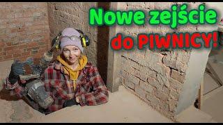 Nowe zejście do piwnicy - Remont starego domu