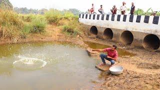 Fishing Video || Traditional boy fishing in the village canal will amaze everyone || Best hook trap