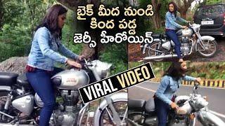 Jersey Fame Shraddha Srinath Fall Down From Royal Enfield - Latest Tollywood News | TFPC