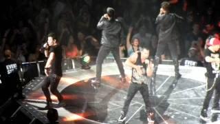 NKOTBSB Izod Center 06/12 - The Right Stuff (tiny clip)