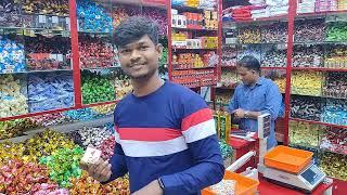 Chocolate Buying in Dubai #tamilvlog  துபாயில் மிட்டாய் வாங்கலாம் வாங்க #chocolate