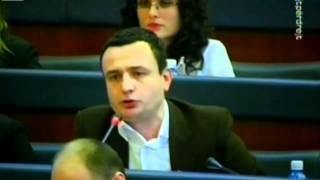 Lëvizja VETËVENDOSJE! - Replika e Albin Kurtit me Hajredin Kuçin mbi bisedimet