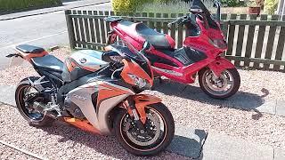 Honda CBR 1000 fireblade & Gilera Nexus 500 scooter