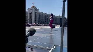 Айгерим Расул кызы Розы ыры аянтта жанырды.#Shorts#shorts