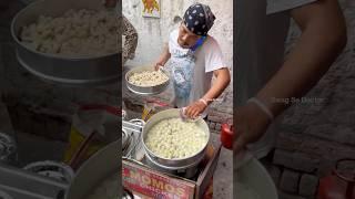 Delhi ke Momos ka Badshah  #delhifood #streetfood #shorts