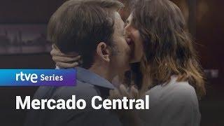 Mercado Central: Celia y Elías se enrollan #Capítulo20 | RTVE Series