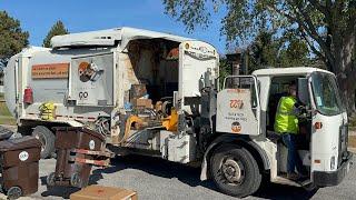 Autocar ACX Labrie Expert Garbage Truck