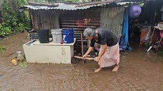 Así es la Realidad EN EL SALVADOR / Vive en extrema pobreza  Llevamos buenas noticias a su vida