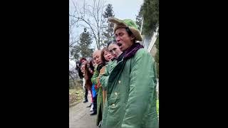 Michael Jackson imitation show BEAT IT on the rural mountain road in China