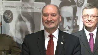 Antoni Macierewicz unika odpowiedzi na temat Lecha Wałęsy