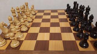 Шахматный ход в дебюте, который ставит мат, выигрывает ладью и ферзя.