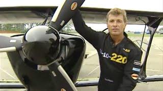 Sean D. Tucker 10-10-220 Challenger Biplane Aerobatics