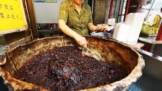 Chinese Street Food Tour in Xi'an, China | Street Food in China BEST Noodles