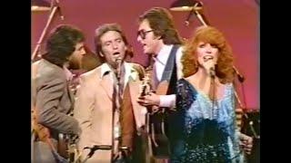 "Broken Lady" GREAT Live Version by Dottie West with Larry Gatlin & the Gatlin Brothers