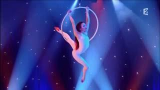 Oksana Pylypchuk / La Vision Acrobatics - Aerial Hoop -Le Plus Grand Cabaret Du Monde