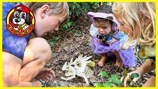 Kids Pretend  CALEB, MARY & CHARLENE DIG UP DINOSAUR BONES!