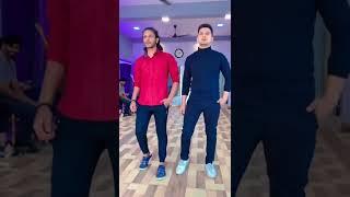 Ramp Walk Pose Training | Anmol Vaidya #shorts  #youtubeshorts #fashion #runway #pageant #rampwalk