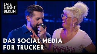 Trucker Babe Bettina und Klaas testen CB-Funk im Studio | Late Night Berlin