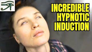 Incredible hypnotic induction in seconds / Non-verbal hypnosis masterclass with Dr. Marco Paret