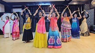 GARBA & DANDIYA || 🪅Navratri Special Dance Cover ||Udi Udi Jaye||Kamariya|| #navratri #dance