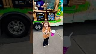 KONA ICE in OCTOBER?!   #kona #konaice #icecreamtruck #treat #shorts #excited #fun #yummy