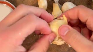*Easy Kitchen Hack* Peeling skin from garlic cloves without wasting time and effort || WooGlobe