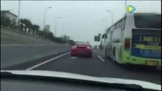 Crazy Porsche Drivers ! GT3 991 | Motorway Racing in traffic.