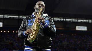 Mike Phillips' Epic National Anthem at Lions-Bears Game!