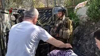 Israeli settlers attack activist Zidan Sharbati at gardengarten in Shuhada street in Hebron