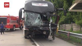 9 Penumpang Minibus Tewas Saat Kecelakaan di Tol Cikampek