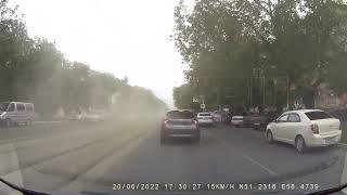 ВодЯТЕЛ проехался по трамвайным путям в центре Орска