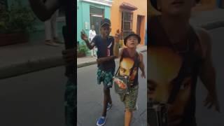 Colombian Kids - Freestyle Rap On The Streets