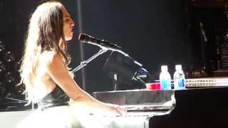 Sara Bareilles - Goodbye Yellow Brick Road (Elton John cover at the Greek Theatre 9/11/13)