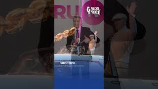 Басков и Серёга удивили своим появлением на сцене! #басков #серёга #кабриолет #русскоерадио #премия