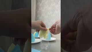 Сервировкаға салфетка жасау. Сложить салфетки для сервировки стола. Fold napkins for table setting.