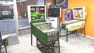 Someone Brought Their Gottlieb College Queens Pinball Machine BACK!!!!