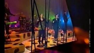Vika & Linda - The Parting Song (Live)
