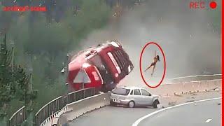 155 Shocking Moments Car Crashes of Idiots In Cars Got Instant Karma That'll Freak You Out