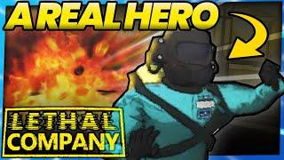 Action Hero risks it all, almost ruins a run | Modded Lethal Company